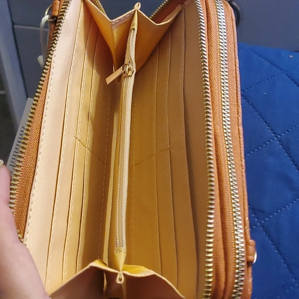 Wallet - Picture 6 of 8